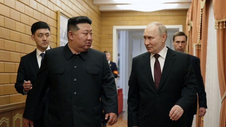 Chủ tịch Triều Tiên Kim Jong-un và Tổng thống Nga Vladimir Putin. (Ảnh: Sputnik)