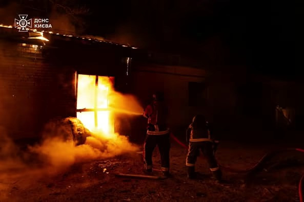 Một số công trình ở Kiev bị hư hại trong cuộc tấn công. (Ảnh: Pravda) Một số công trình ở Kiev bị hư hại trong cuộc tấn công. (Ảnh: Pravda)