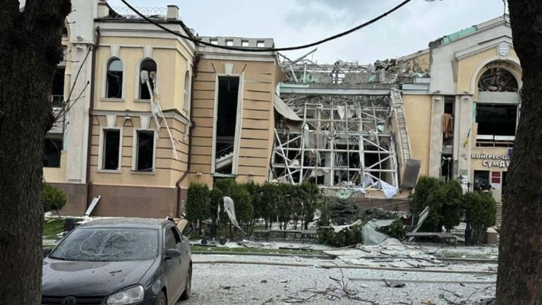 Hậu quả cuộc không kích vào tỉnh Sumy. (Ảnh: Telegram) Hậu quả cuộc không kích vào tỉnh Sumy. (Ảnh: Telegram)