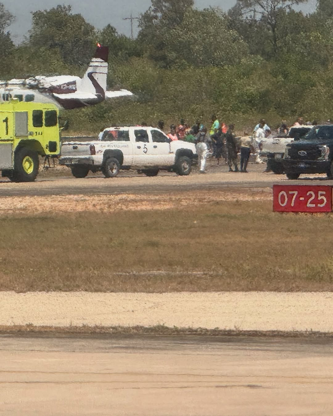 Những người bị thương được đưa đi cấp cứu. (Ảnh: New York Post)