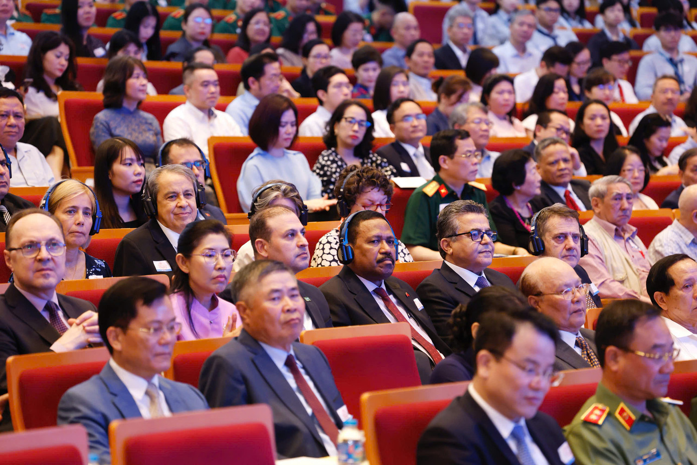 Các đại biểu trong nước và quốc tế tại hội thảo. (Ảnh: Như Ý) Các đại biểu trong nước và quốc tế tại hội thảo. (Ảnh: Như Ý)