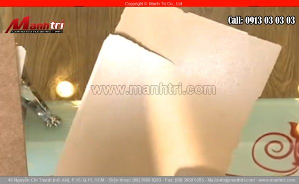 Hình ảnh lớp chống ổn định giúp cho tấm gỗ không thấm nước. Hình ảnh lớp chống ổn định giúp cho tấm gỗ không thấm nước