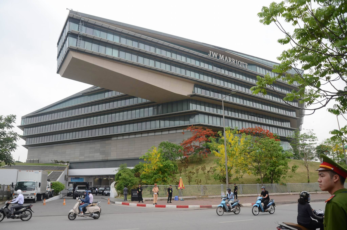 Ông Obama thưởng thức bún chả Hà Nội ảnh 90