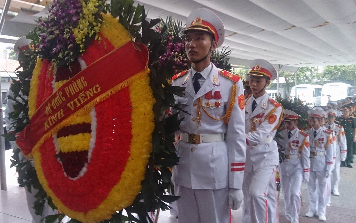 Hàng nghìn người đội mưa tiễn biệt 9 liệt sĩ CASA-212 ảnh 56