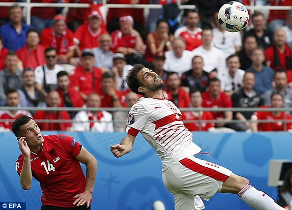 Xứ Wales giành chiến thắng lịch sử ảnh 15