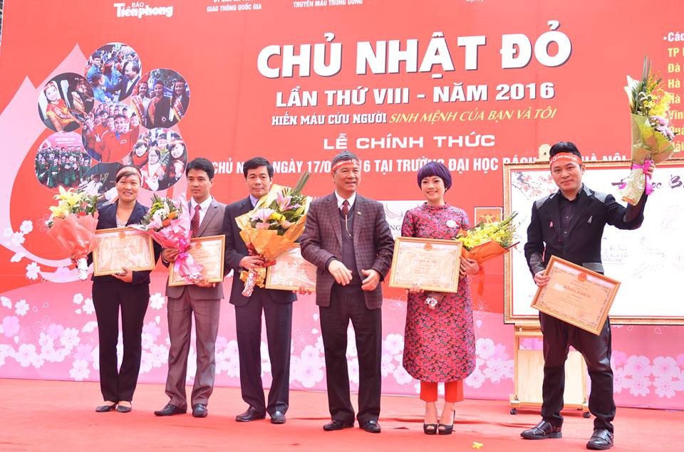 Chủ Nhật Đỏ 2016 đã tiếp nhận 11.763 đơn vị máu ảnh 67