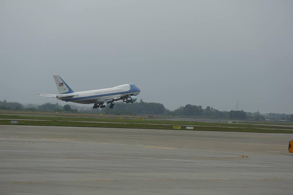 Ngày bận rộn của Tổng thống Mỹ Barack Obama ảnh 25