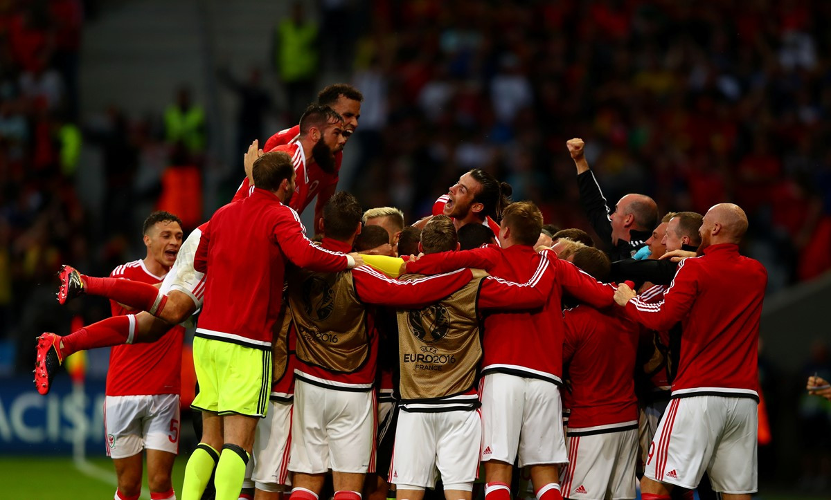 Xứ Wales nối dài kỳ tích, Bale hẹn Ronaldo ở bán kết ảnh 14