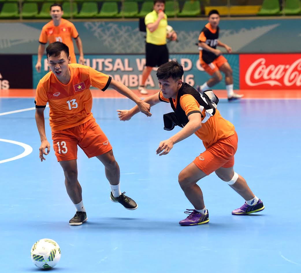 Thua đậm Nga, tuyển Việt Nam chia tay Futsal World Cup ảnh 10