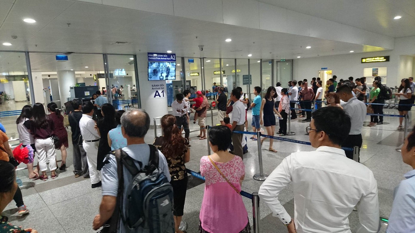 Cuồng nhiệt chào đón 'người hùng' Olympic Hoàng Xuân Vinh ảnh 24