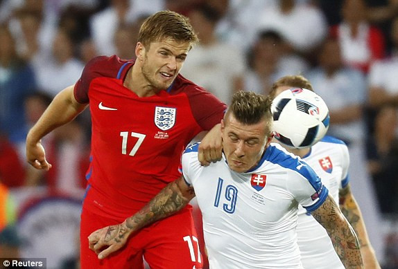 Xứ Wales vùi dập 'Gấu Nga', Anh bất lực trước Slovakia ảnh 16