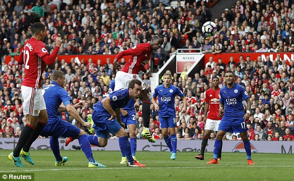 Pogba lần đầu 'nổ súng', M.U vùi dập Leicester City ảnh 13