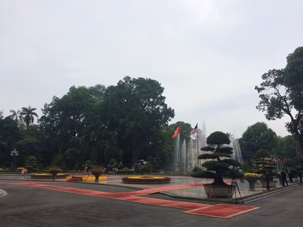 Ông Obama thưởng thức bún chả Hà Nội ảnh 73
