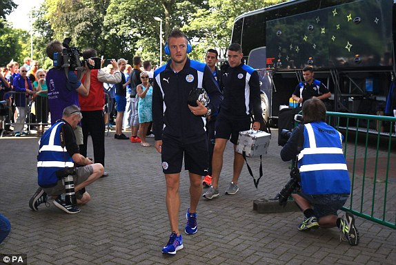 Hull City vs Leicester (2-1): 'Địa chấn' ngày khai mạc ảnh 1