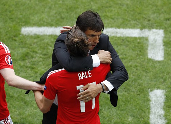 Xứ Wales giành chiến thắng lịch sử ảnh 4