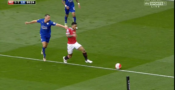 M.U vs Leicester (1-1): Chưa có tân vương ảnh 16