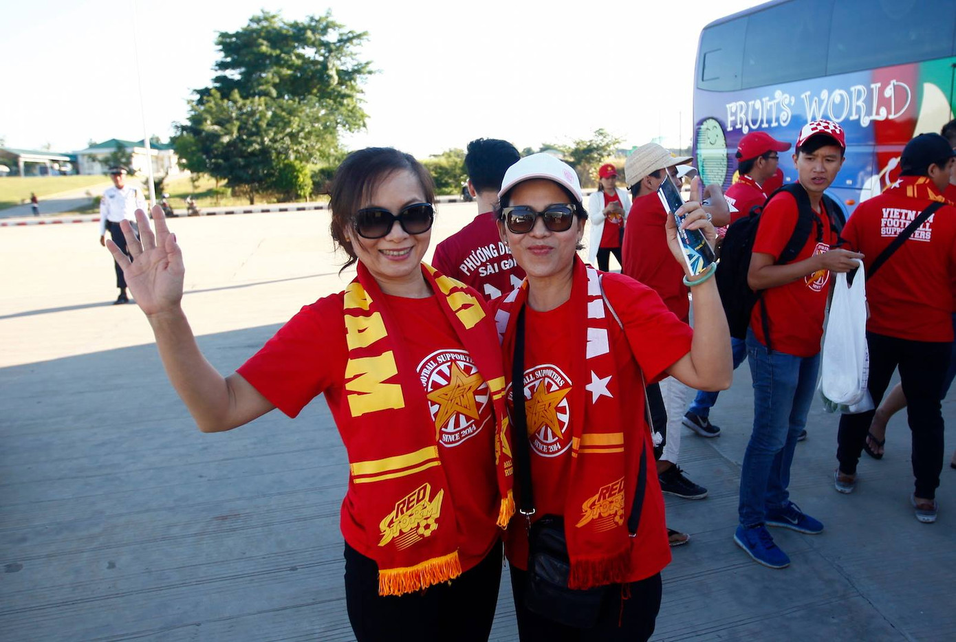 Tuyển Việt Nam hạ Campuchia trong thế 10 chống 11 ảnh 3