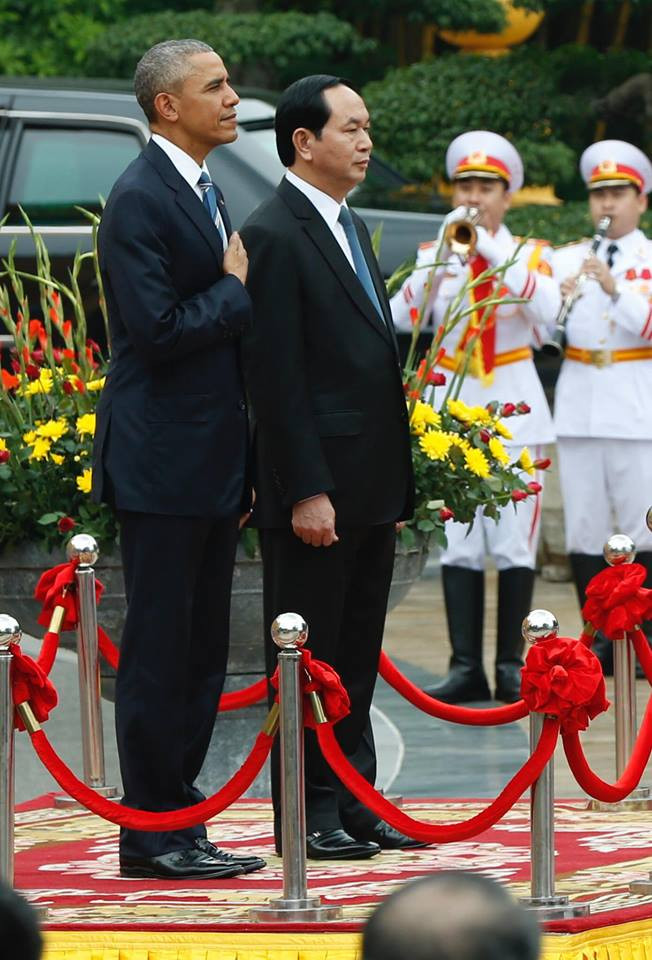 Ông Obama thưởng thức bún chả Hà Nội ảnh 57