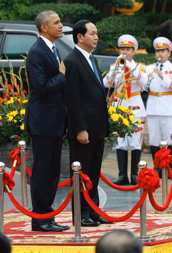 Ông Obama thưởng thức bún chả Hà Nội ảnh 57