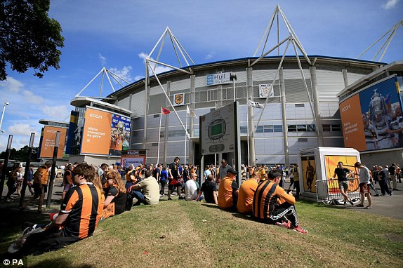 Hull City vs Leicester (2-1): 'Địa chấn' ngày khai mạc ảnh 4