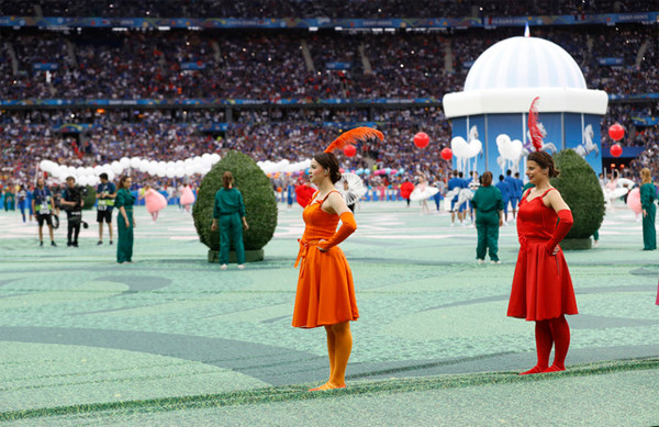 Lễ khai mạc rực rỡ sắc màu của EURO 2016 ảnh 6