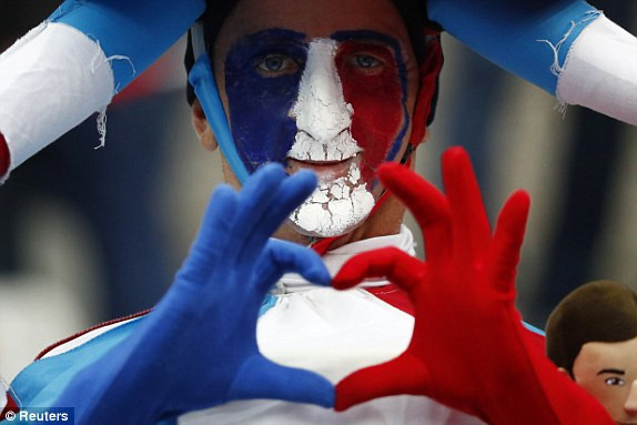 Nhấn chìm Iceland trong 'mưa gôn', Pháp gặp Đức ở bán kết ảnh 8