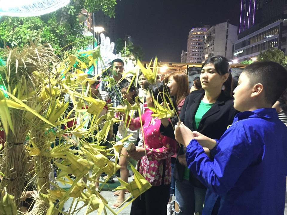 Cả nước tưng bừng đón năm mới Bính Thân 2016 ảnh 32