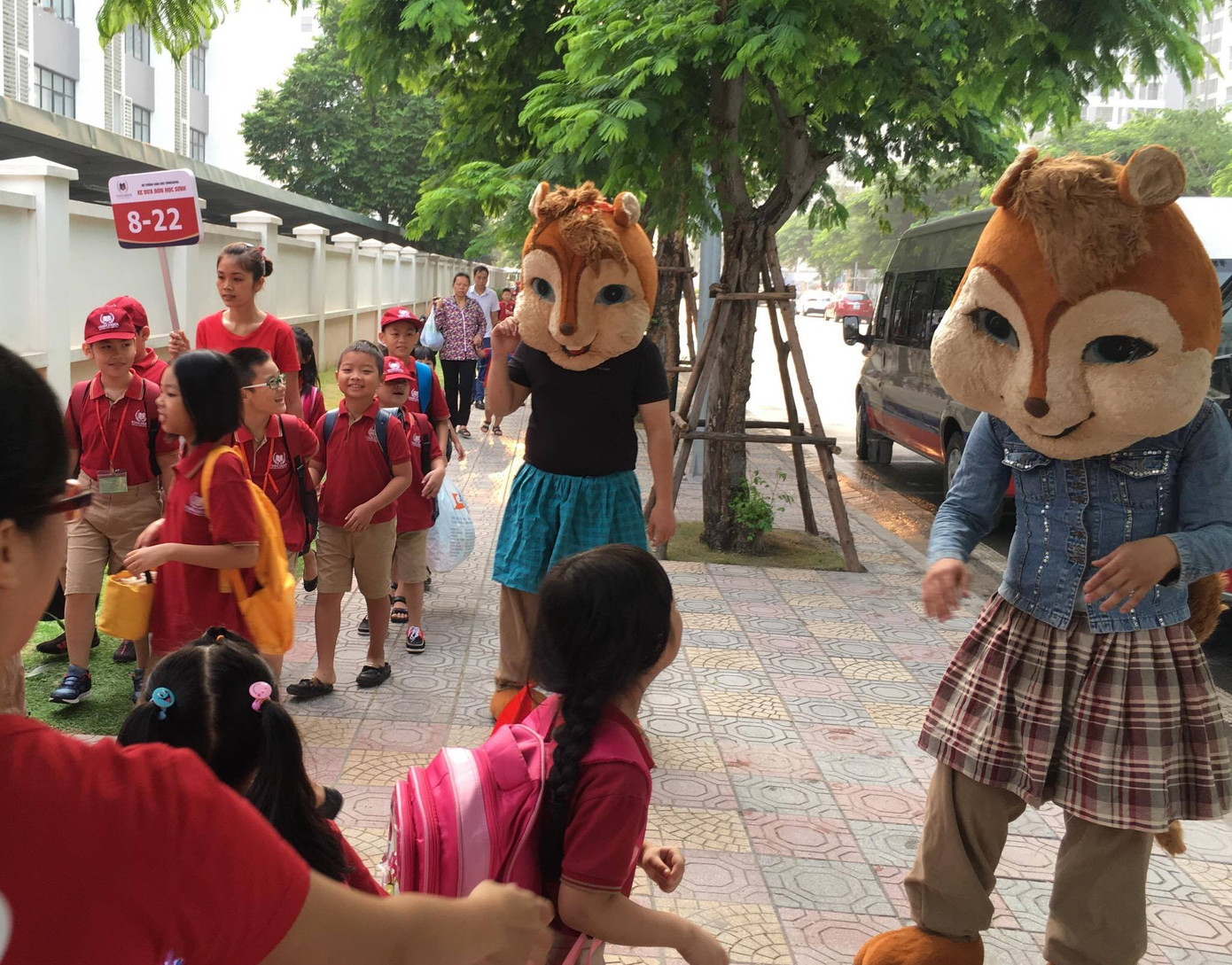 Chủ tịch nước đánh trống khai giảng năm học mới ảnh 37