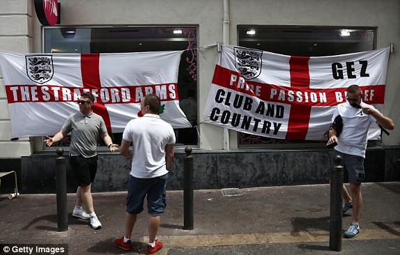 Xứ Wales giành chiến thắng lịch sử ảnh 29