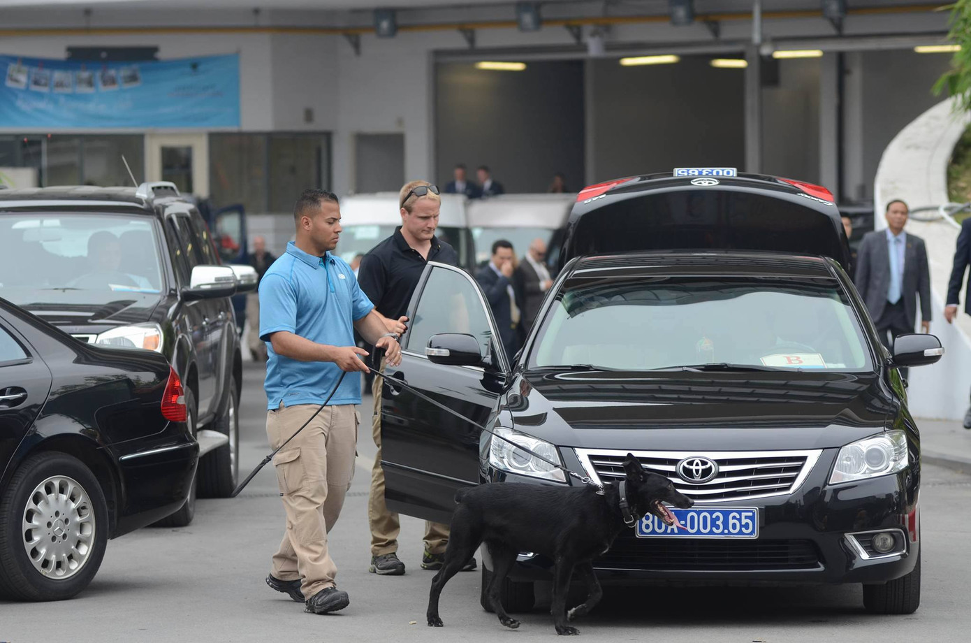 Ông Obama thưởng thức bún chả Hà Nội ảnh 79