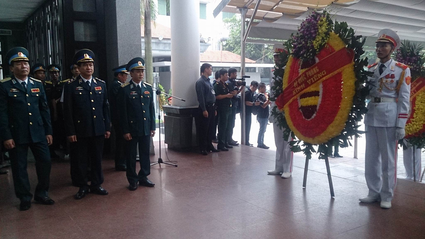 Hàng nghìn người đội mưa tiễn biệt 9 liệt sĩ CASA-212 ảnh 57