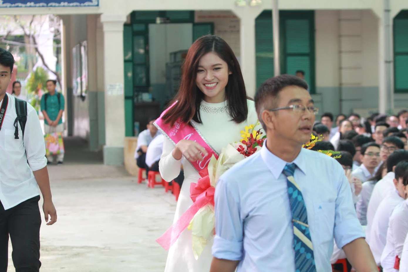 Chủ tịch nước đánh trống khai giảng năm học mới ảnh 15