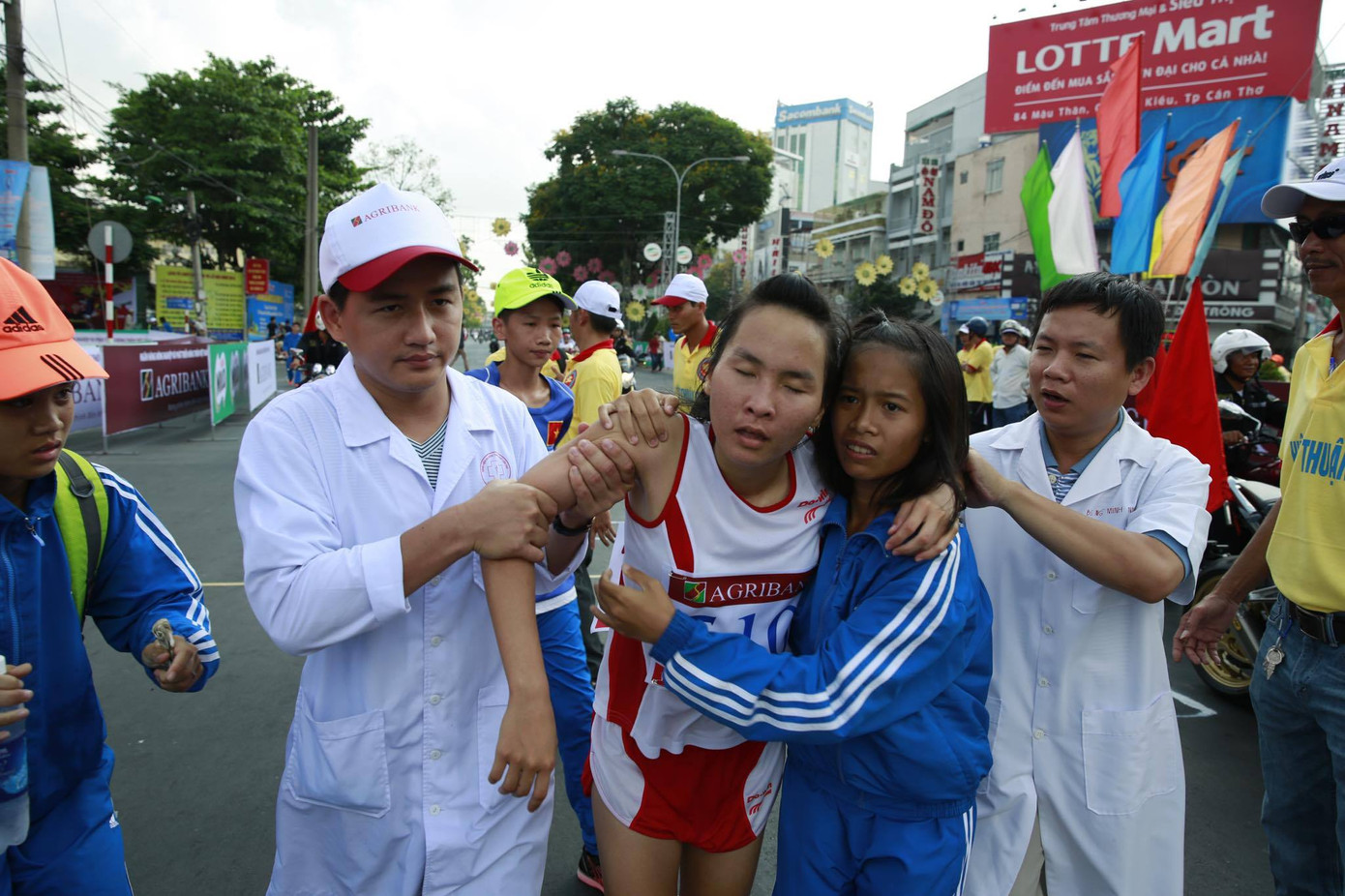 Tưng bừng đua tài Việt dã Tiền Phong ảnh 64