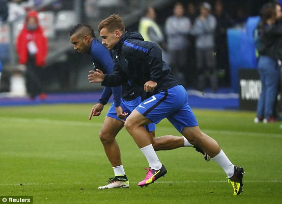 Nhấn chìm Iceland trong 'mưa gôn', Pháp gặp Đức ở bán kết ảnh 1