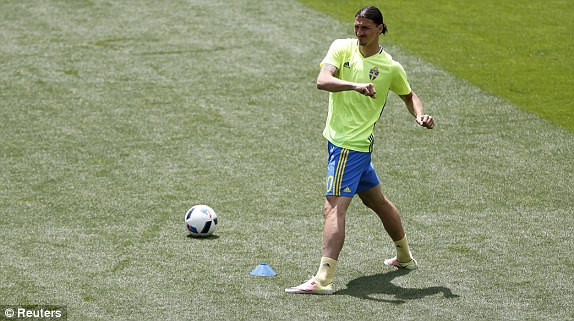 Italia vs Thụy Điển (1-0): Eder giúp Azzurri lấy vé sớm ảnh 2