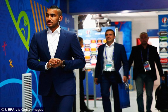 Pháp và Thụy Sĩ dắt tay nhau vào vòng sau ảnh 8