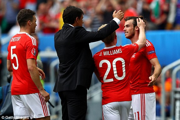 Xứ Wales giành chiến thắng lịch sử ảnh 5