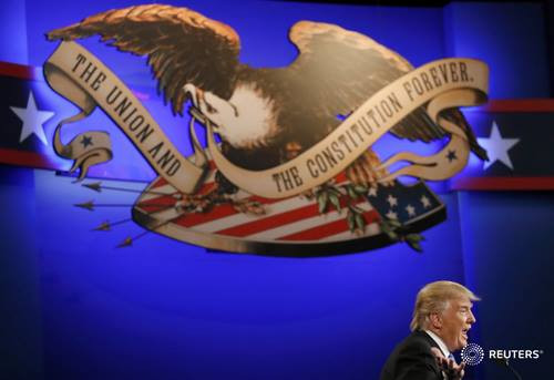 Hai ứng cử viên Tổng thống Mỹ ‘quyết đấu’ trên truyền hình ảnh 2