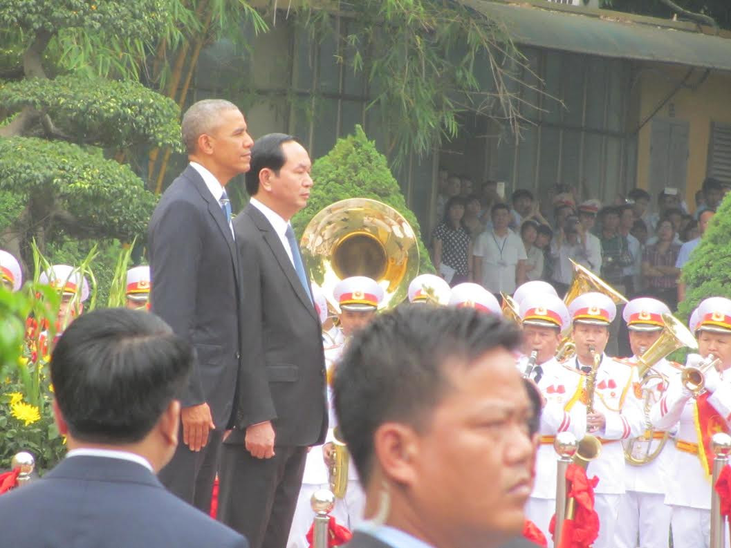 Ông Obama thưởng thức bún chả Hà Nội ảnh 59