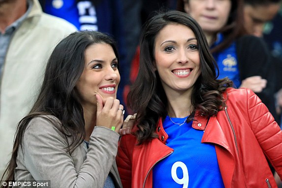 Nhấn chìm Iceland trong 'mưa gôn', Pháp gặp Đức ở bán kết ảnh 19