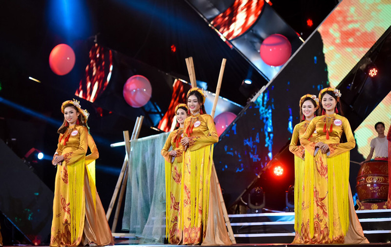 Những nhan sắc lộng lẫy tại chung khảo miền Bắc HHVN 2016 ảnh 18