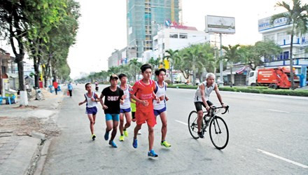 Tưng bừng đua tài Việt dã Tiền Phong ảnh 11