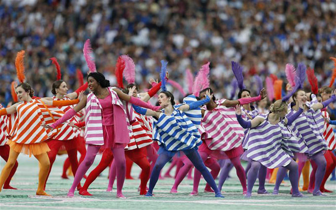 Lễ khai mạc rực rỡ sắc màu của EURO 2016 ảnh 4