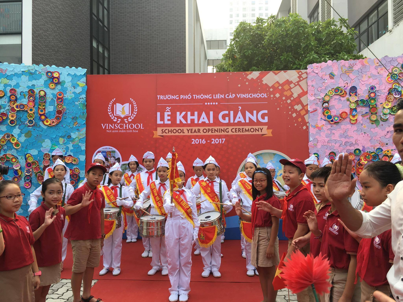 Chủ tịch nước đánh trống khai giảng năm học mới ảnh 34