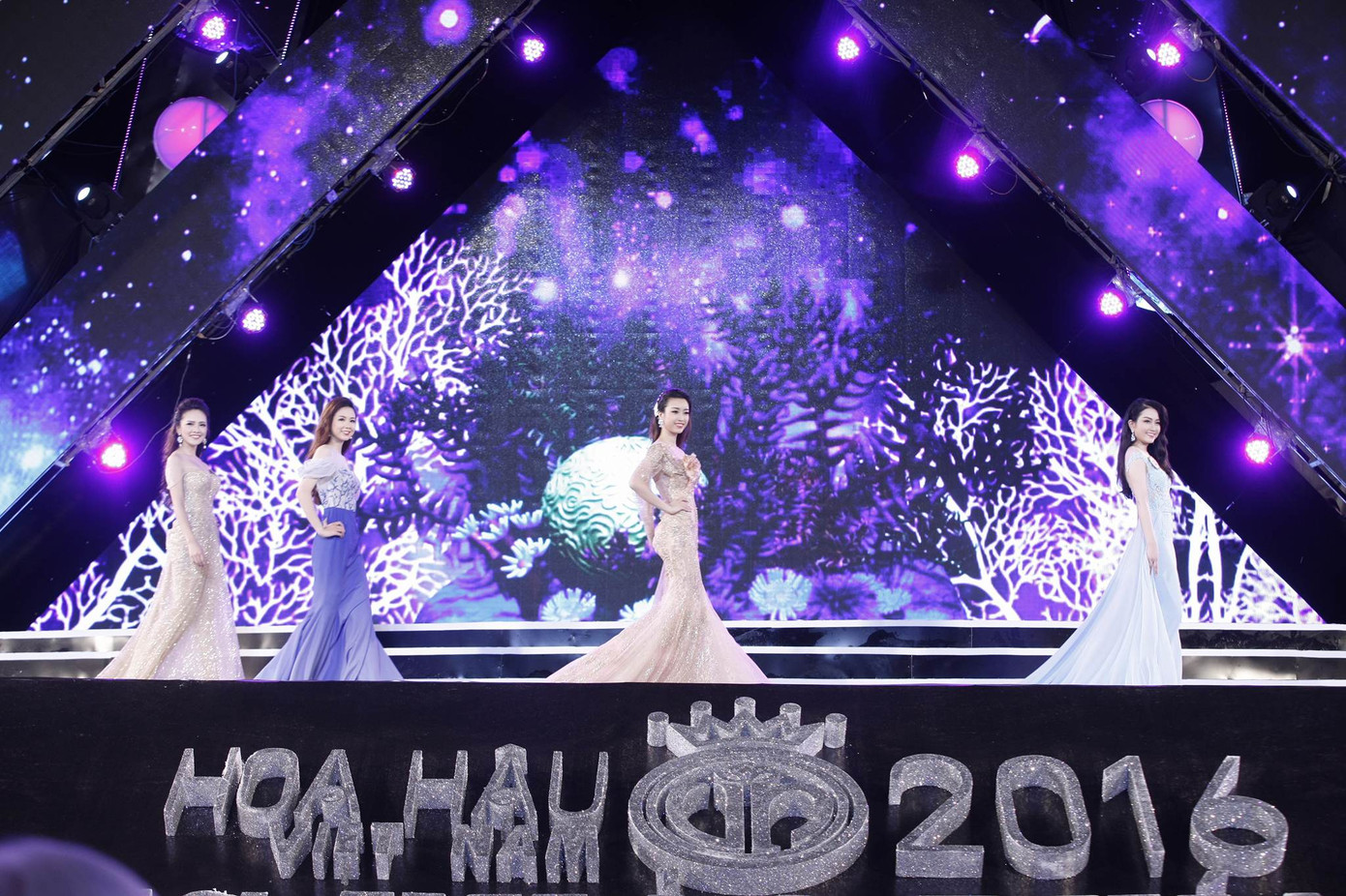 Những nhan sắc lộng lẫy tại chung khảo miền Bắc HHVN 2016 ảnh 4