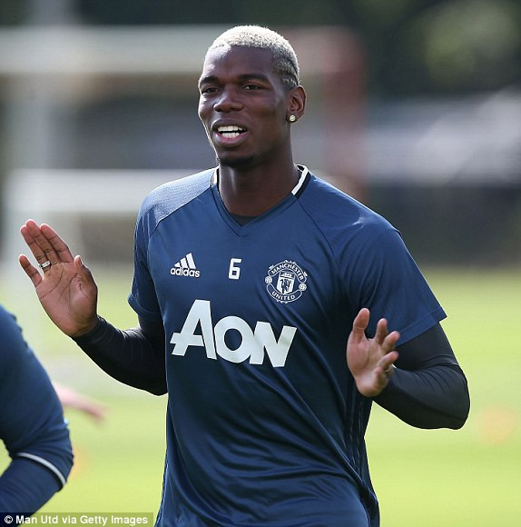 Ibra tỏa sáng, M.U thắng đậm trận ra quân ảnh 3