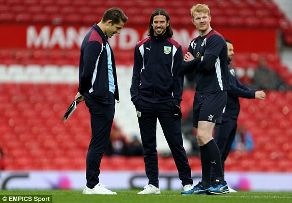 Phung phí cơ hội, M.U bị Burnley chia điểm ảnh 5