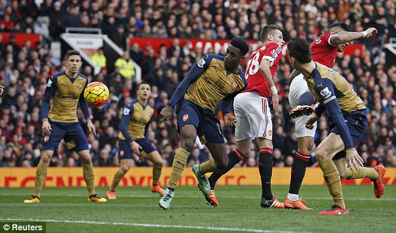 Ngôi sao 18 tuổi tỏa sáng, M.U hạ gục Arsenal ảnh 12