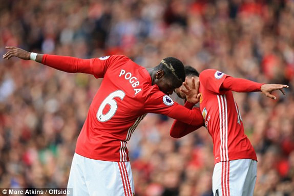 Pogba lần đầu 'nổ súng', M.U vùi dập Leicester City ảnh 14