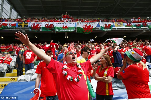 Anh vs Wales (2-1): Những người hùng từ băng ghế dự bị ảnh 2